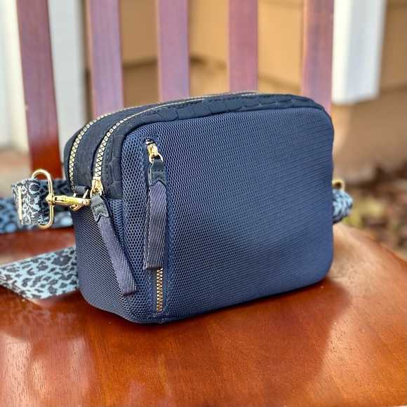 Stella & Dot Crush it Camera Bag - Dark Blue - Picture 3 of 15
